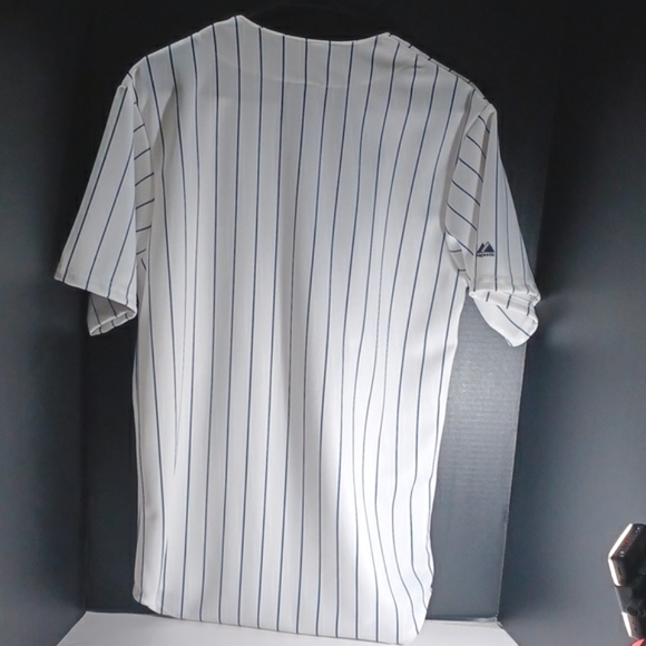 NY Yankees Majestic Engineered Exclusively for Major League Baseball Men's shirt - Picture 2 of 3